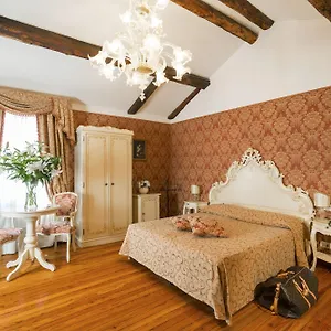 Palazzo Guardi *** Βενετία