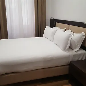 Finestra Su Monti 3* Roma