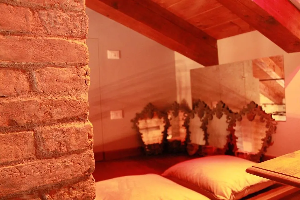 ***  ヴェネツィア ロッソ チャーム B＆B Bed & Breakfast イタリア