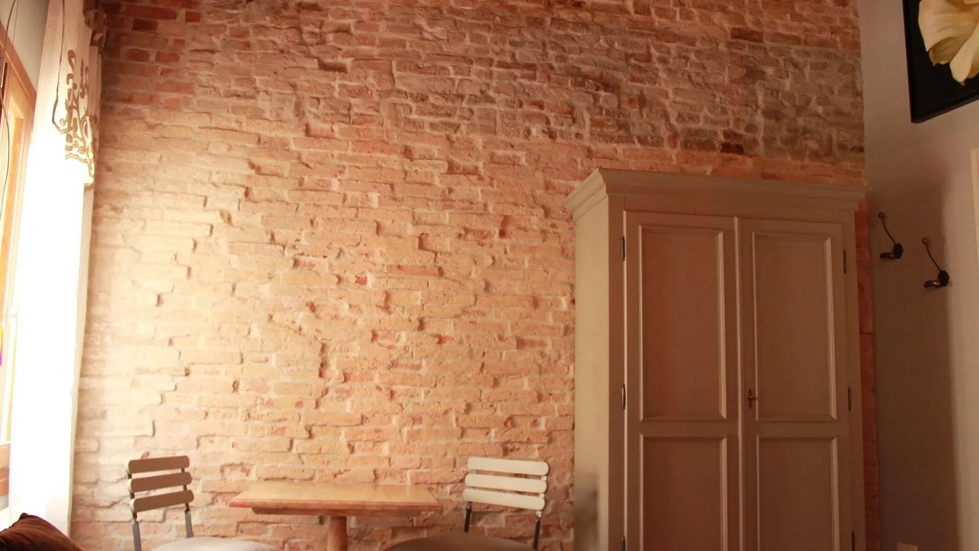 ヴェネツィア ロッソ チャーム B＆B Bed & Breakfast