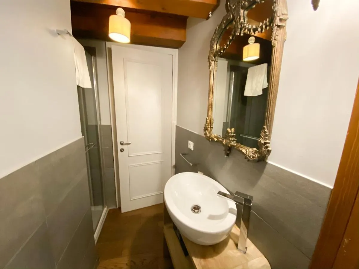 ヴェネツィア ロッソ チャーム B＆B Bed & Breakfast
