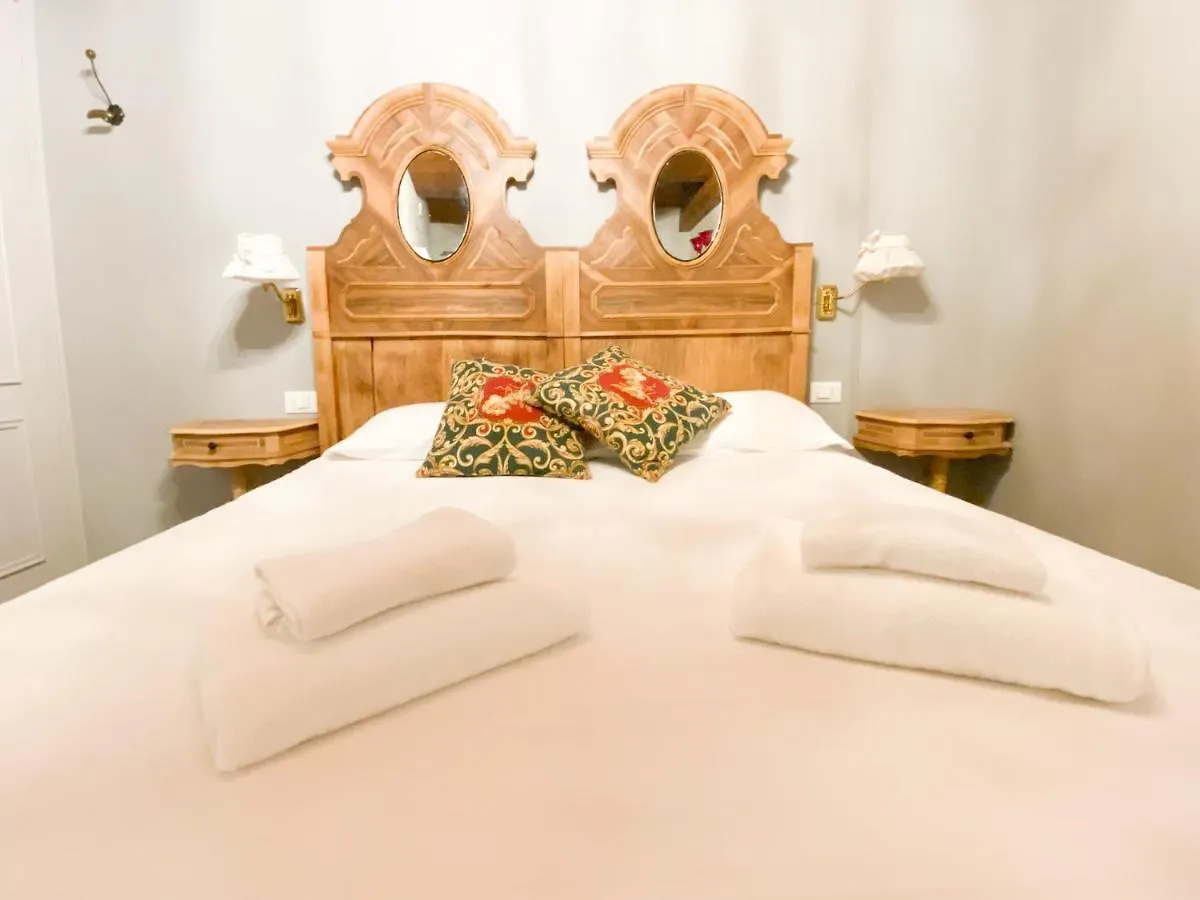 ヴェネツィア ロッソ チャーム B＆B Bed & Breakfast 3*,  イタリア