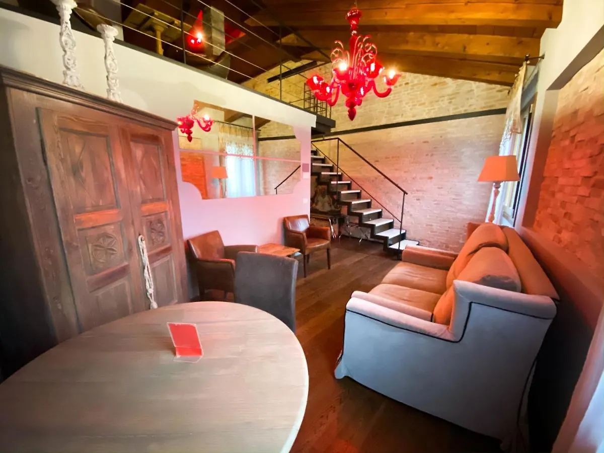 *** Bed and breakfast Rosso Charm B&B Venecia Italia